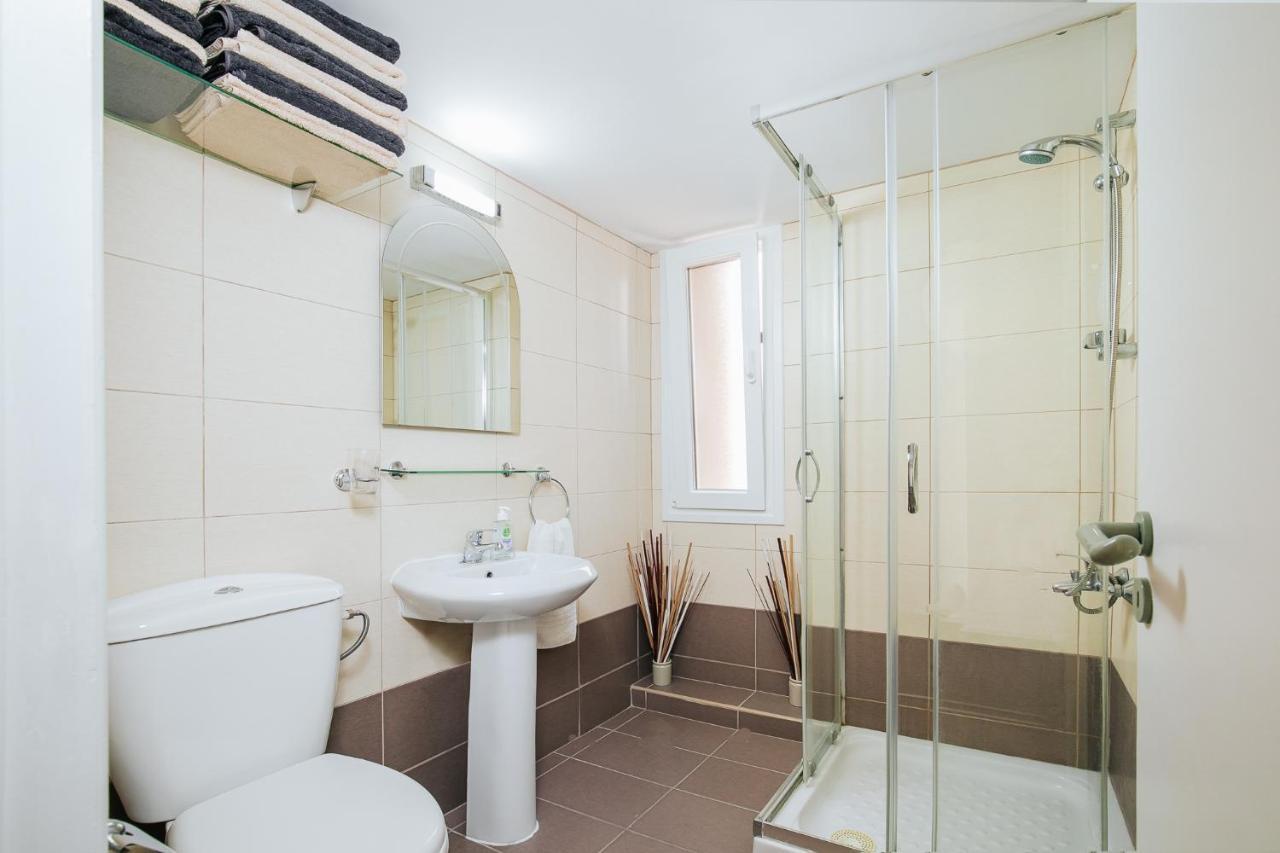 Lazaros Centre Apartment 라르나카 외부 사진
