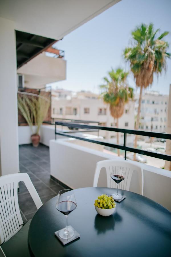 Lazaros Centre Apartment 라르나카 외부 사진