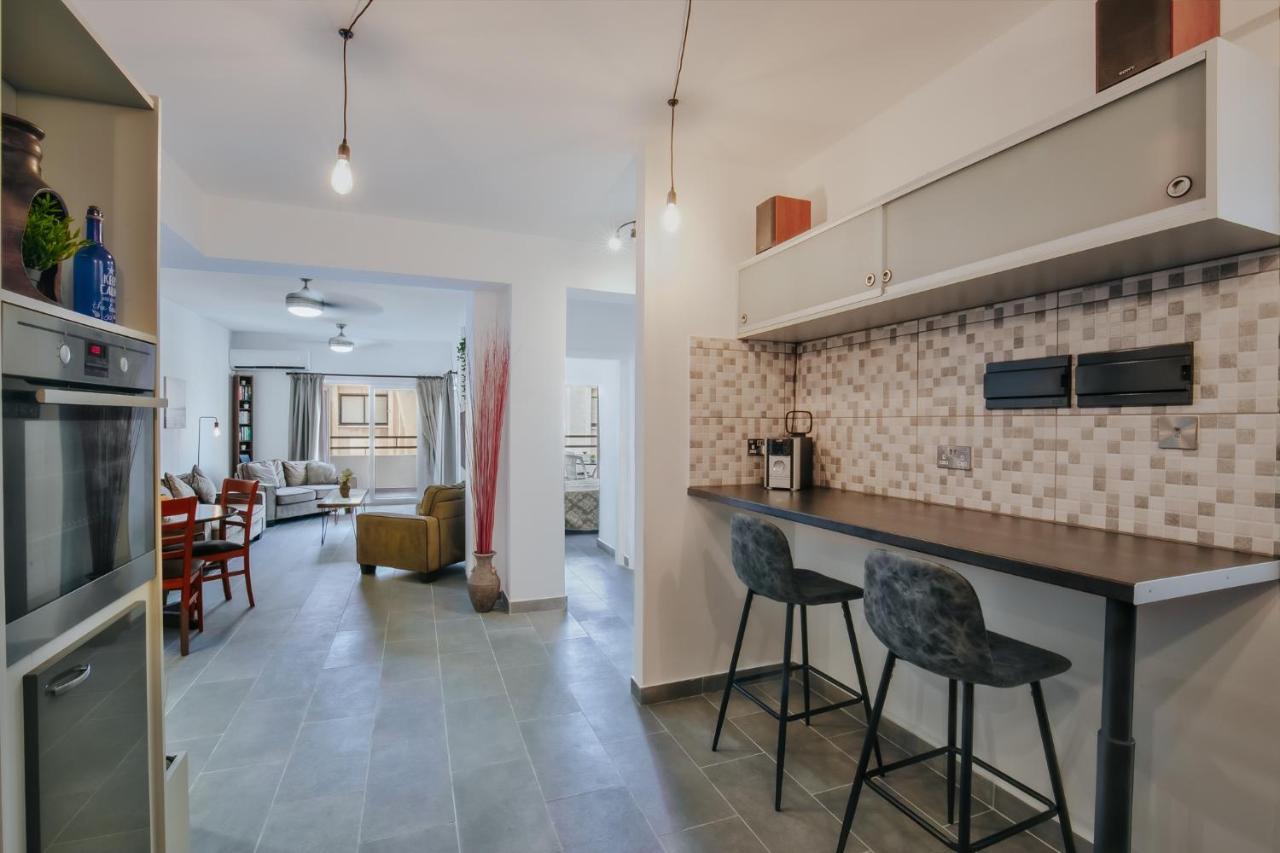 Lazaros Centre Apartment 라르나카 외부 사진