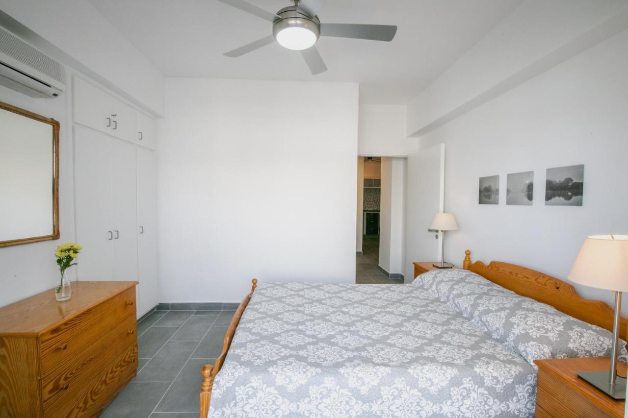 Lazaros Centre Apartment 라르나카 외부 사진