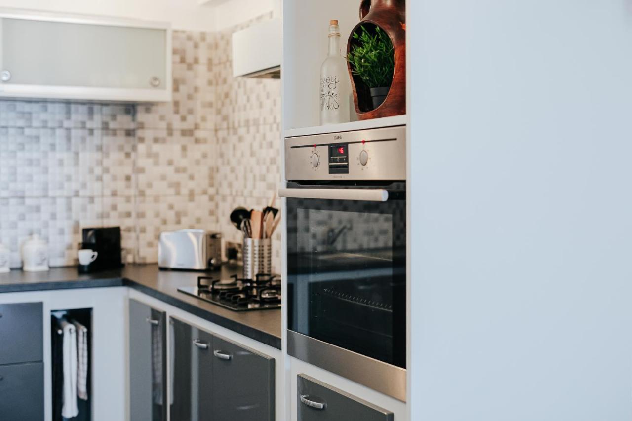 Lazaros Centre Apartment 라르나카 외부 사진